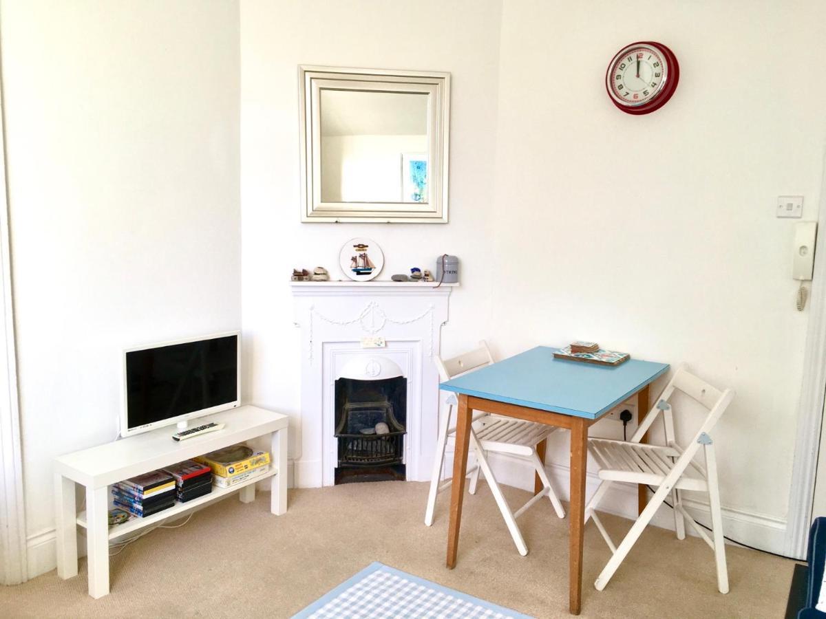 Lyme Regis renovated period seaside flat Lejlighed Eksteriør billede