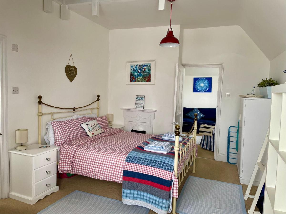 Lyme Regis renovated period seaside flat Lejlighed Eksteriør billede