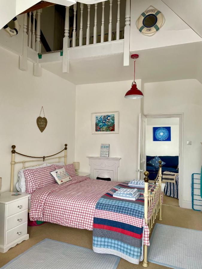 Lyme Regis renovated period seaside flat Lejlighed Eksteriør billede