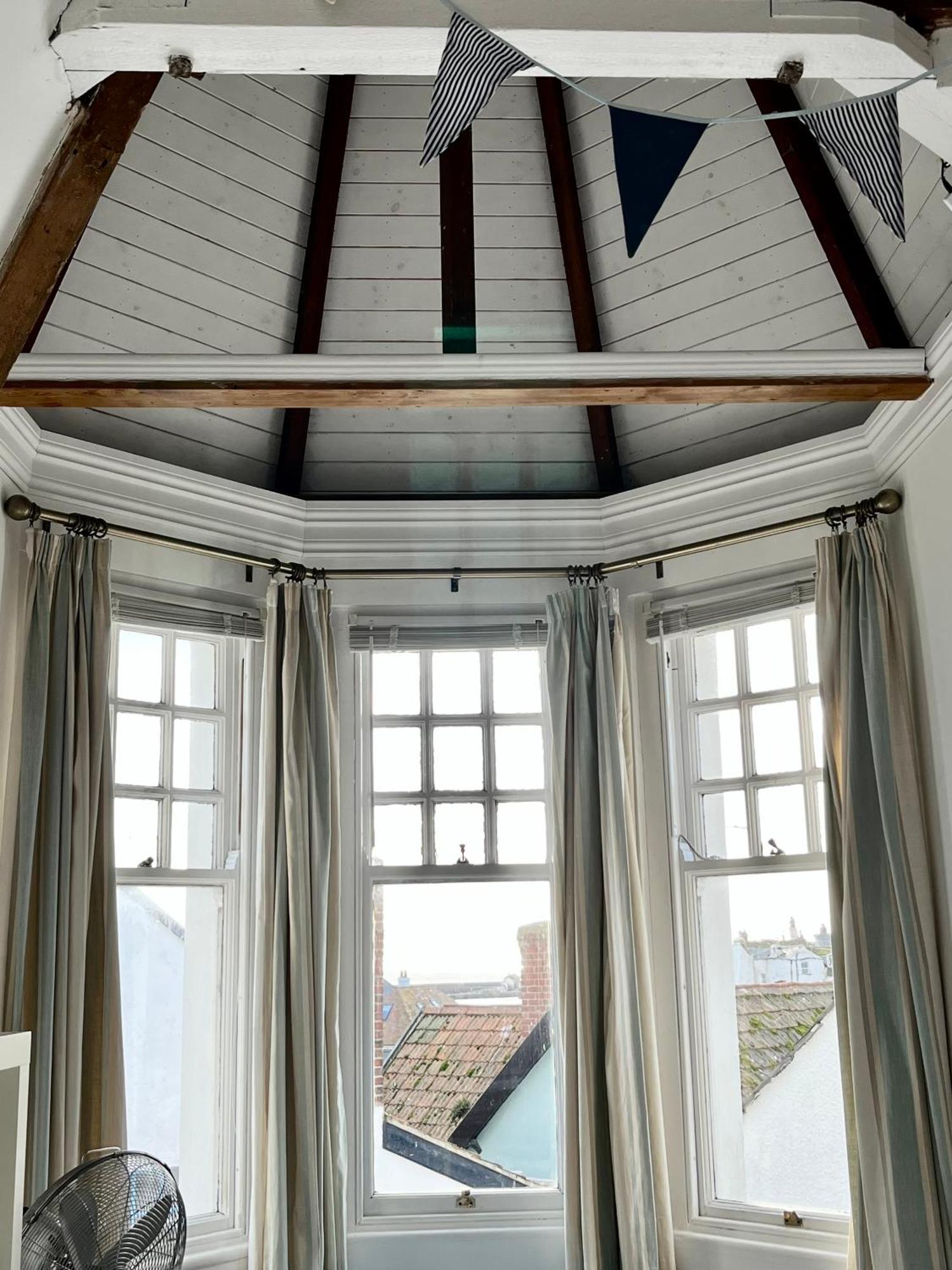 Lyme Regis renovated period seaside flat Lejlighed Eksteriør billede