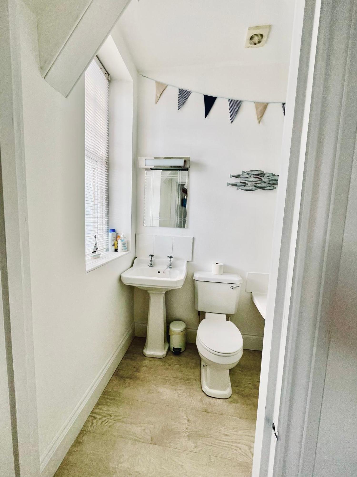 Lyme Regis renovated period seaside flat Lejlighed Eksteriør billede
