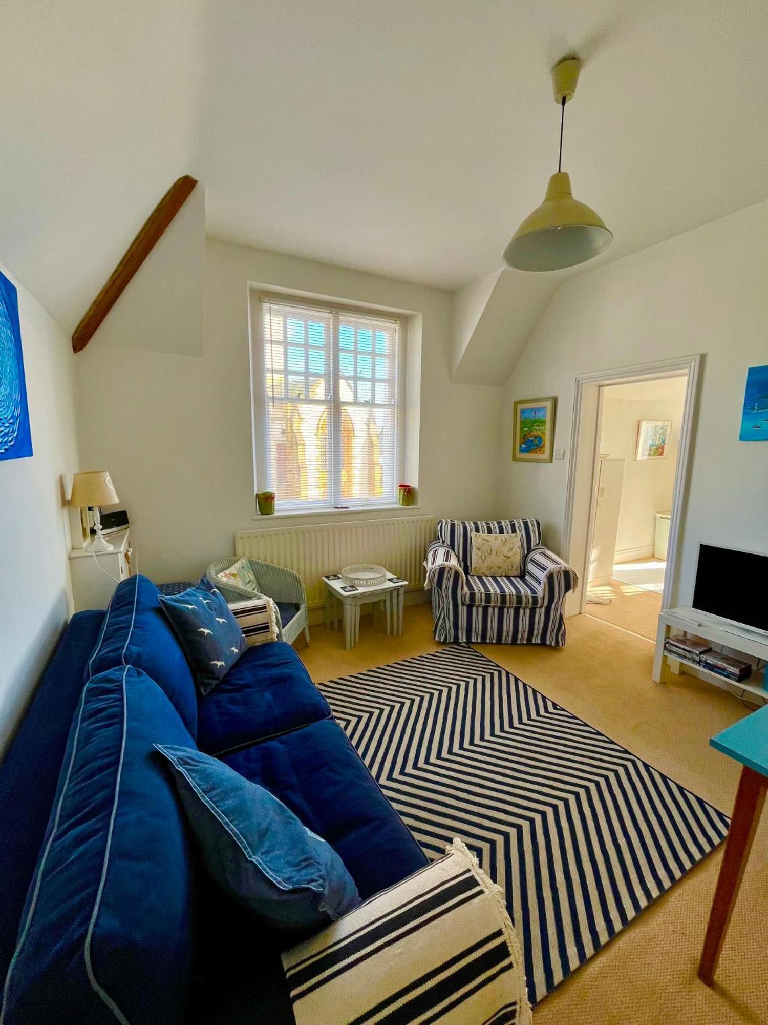 Lyme Regis renovated period seaside flat Lejlighed Eksteriør billede