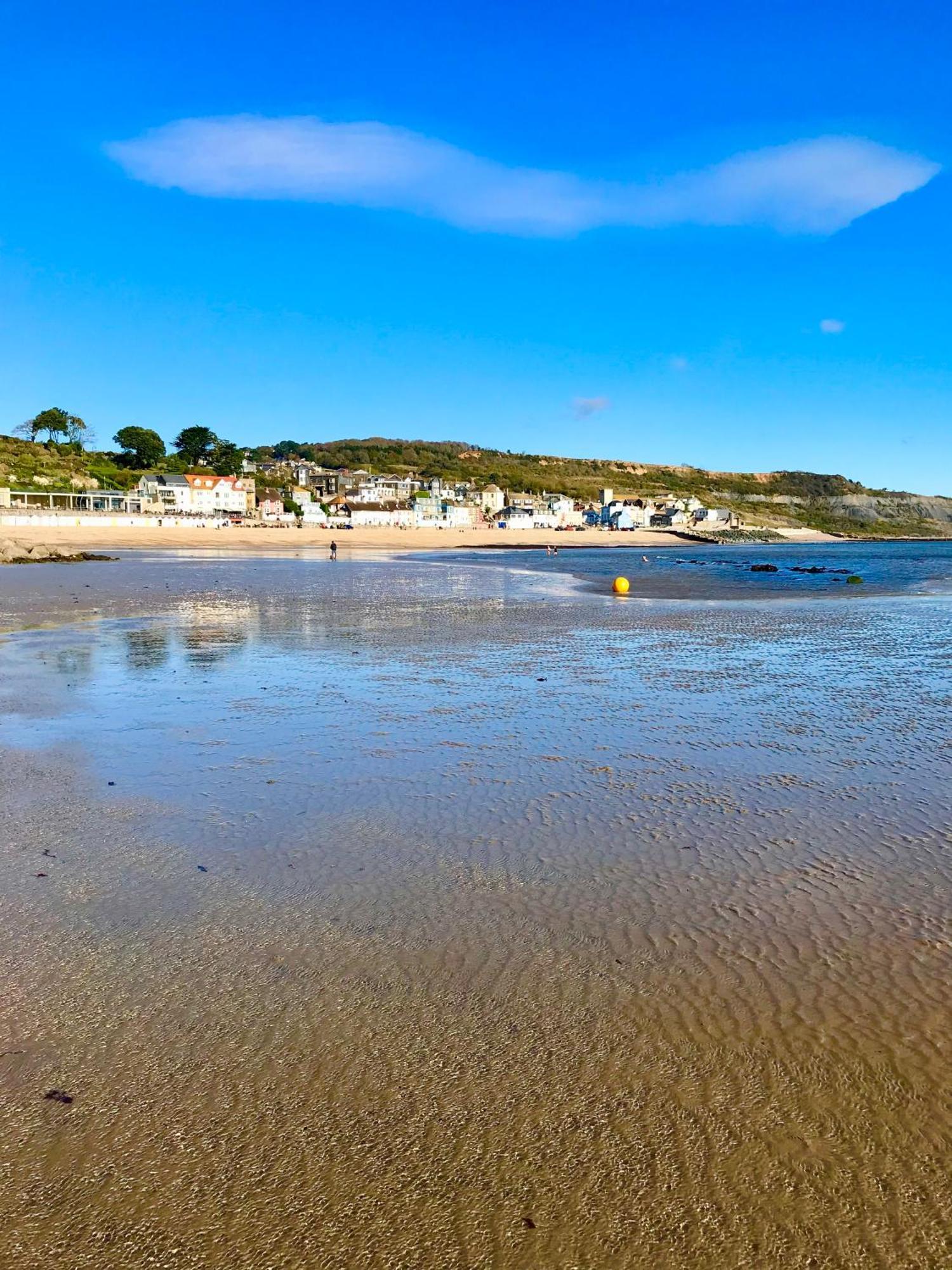 Lyme Regis renovated period seaside flat Lejlighed Eksteriør billede